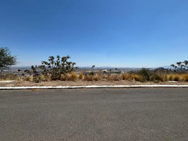Terreno en venta en Villas de Irapuato, Irapuato — foto 2 de 4