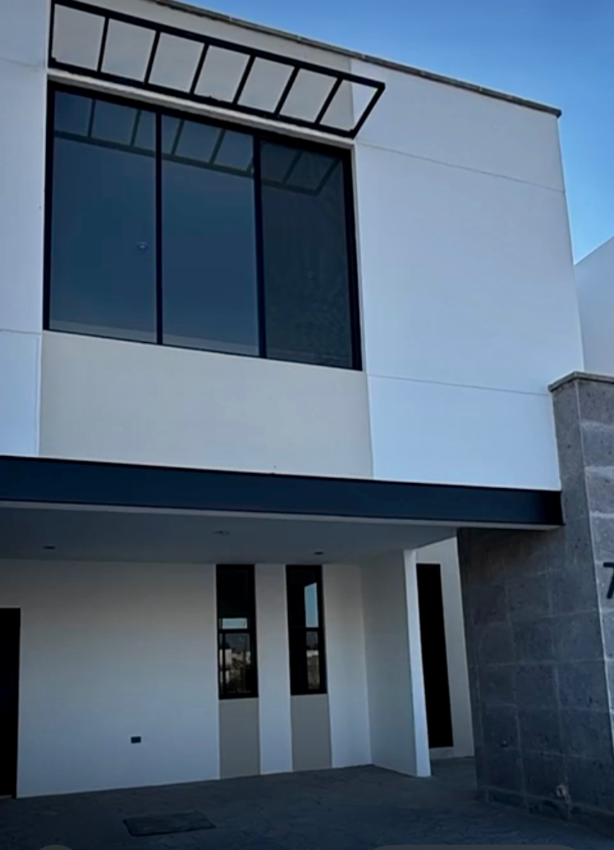 Casa en venta en Los Portales, Torreón — foto 1 de 14
