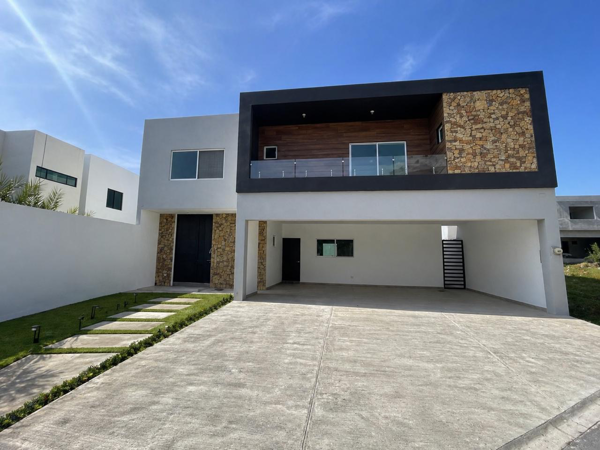Casa nueva en Venta en El Uro – Carretera Nacional. Casa nueva en Venta en El Uro – Carretera Nacional.