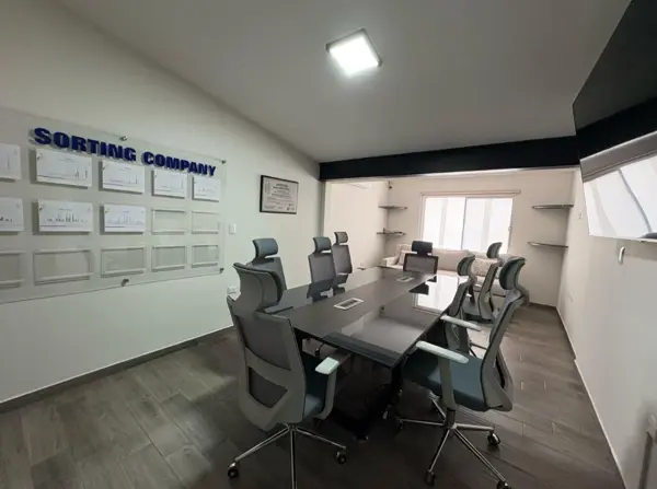 OFICINAS en JAIME BENAVIDES POMPA en RENTA