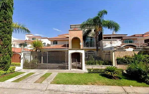 Casa en venta en Bugambilias, Zapopan — foto 2 de 14