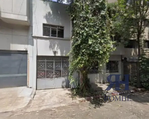 CASA EN RENTA CON USO DE SUELO PARA OFICINAS