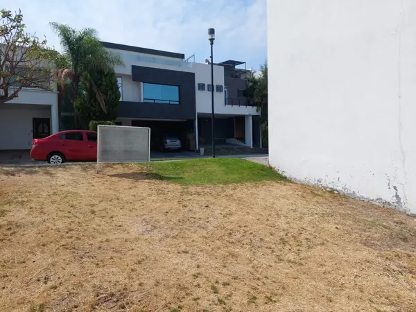 Terreno en venta en Lomas de Angelópolis, San Andrés Cholula — foto 2 de 16