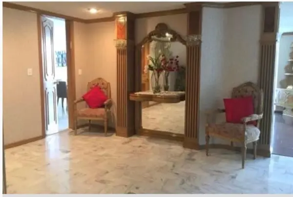 Casa en venta en Lomas de Tecamachalco Sección Bosques I y II, Huixquilucan — foto 2 de 16