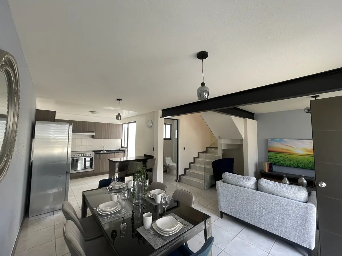 Casa en venta en Lomas de Tzompantle, Cuernavaca — foto 1 de 45
