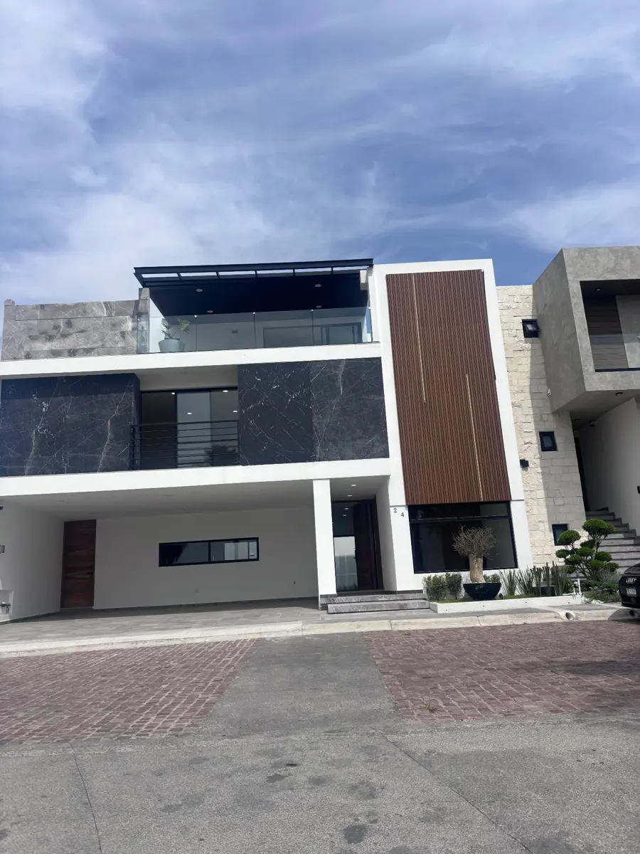 Casa en venta en Lomas de Angelópolis, San Andrés Cholula — foto 1 de 21