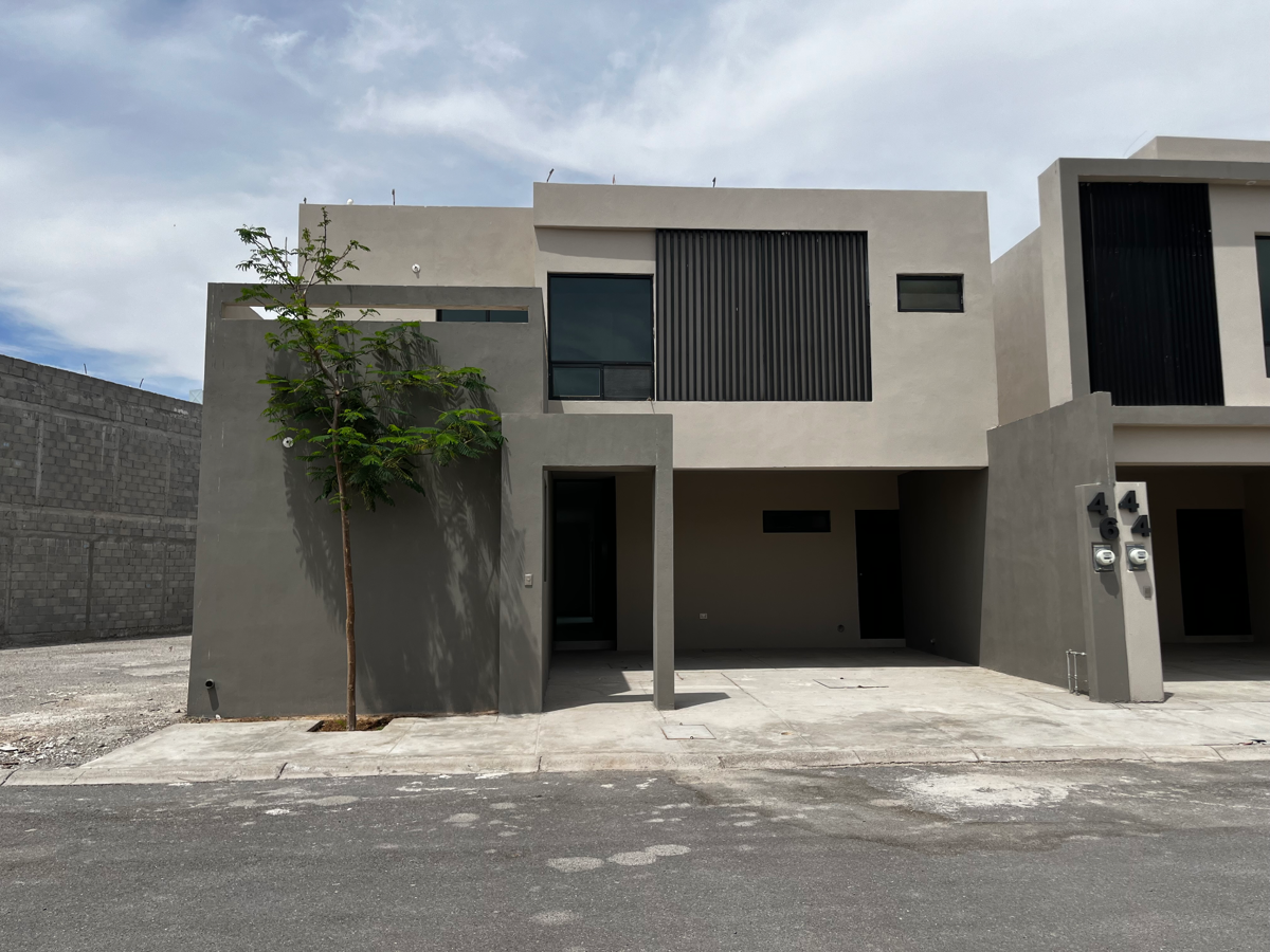 Casa en venta en Rincón las Trojes, Torreón — foto 1 de 21