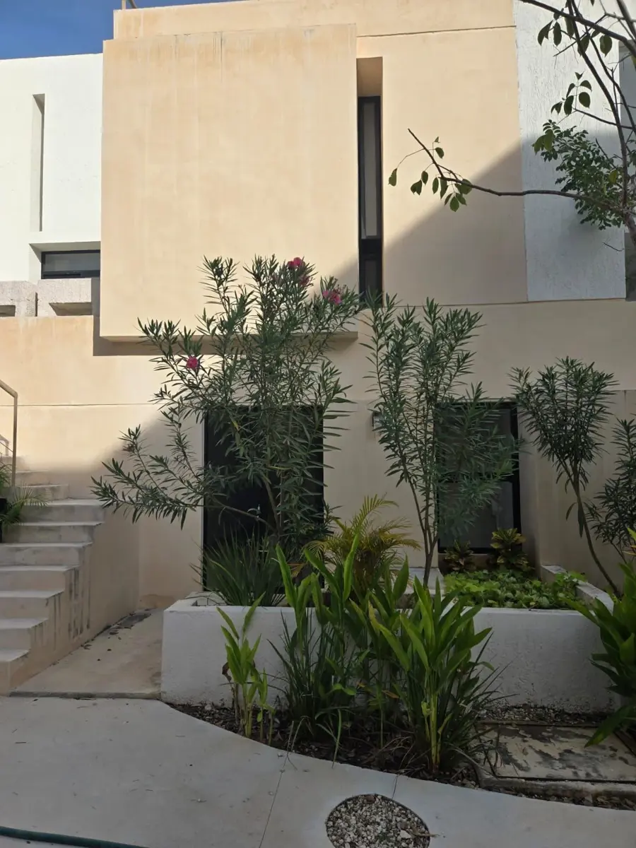 Casa en renta en Temozon Norte, Mérida — foto 1 de 12