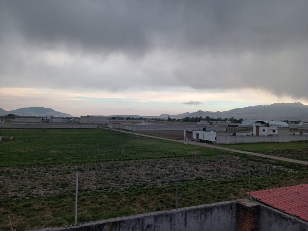 Terreno en venta en San Miguel Totocuitlapilco, Metepec