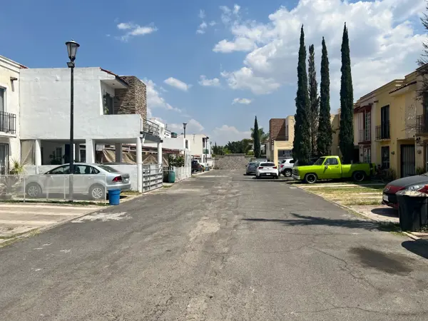 Casa en venta en Real Del Valle, Tlajomulco de Zúñiga — foto 2 de 22