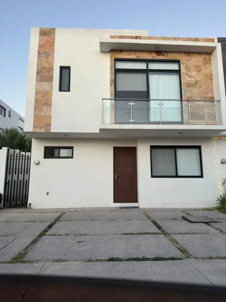 Casa en renta con jardín en El Condado, Corregidora, Querétaro