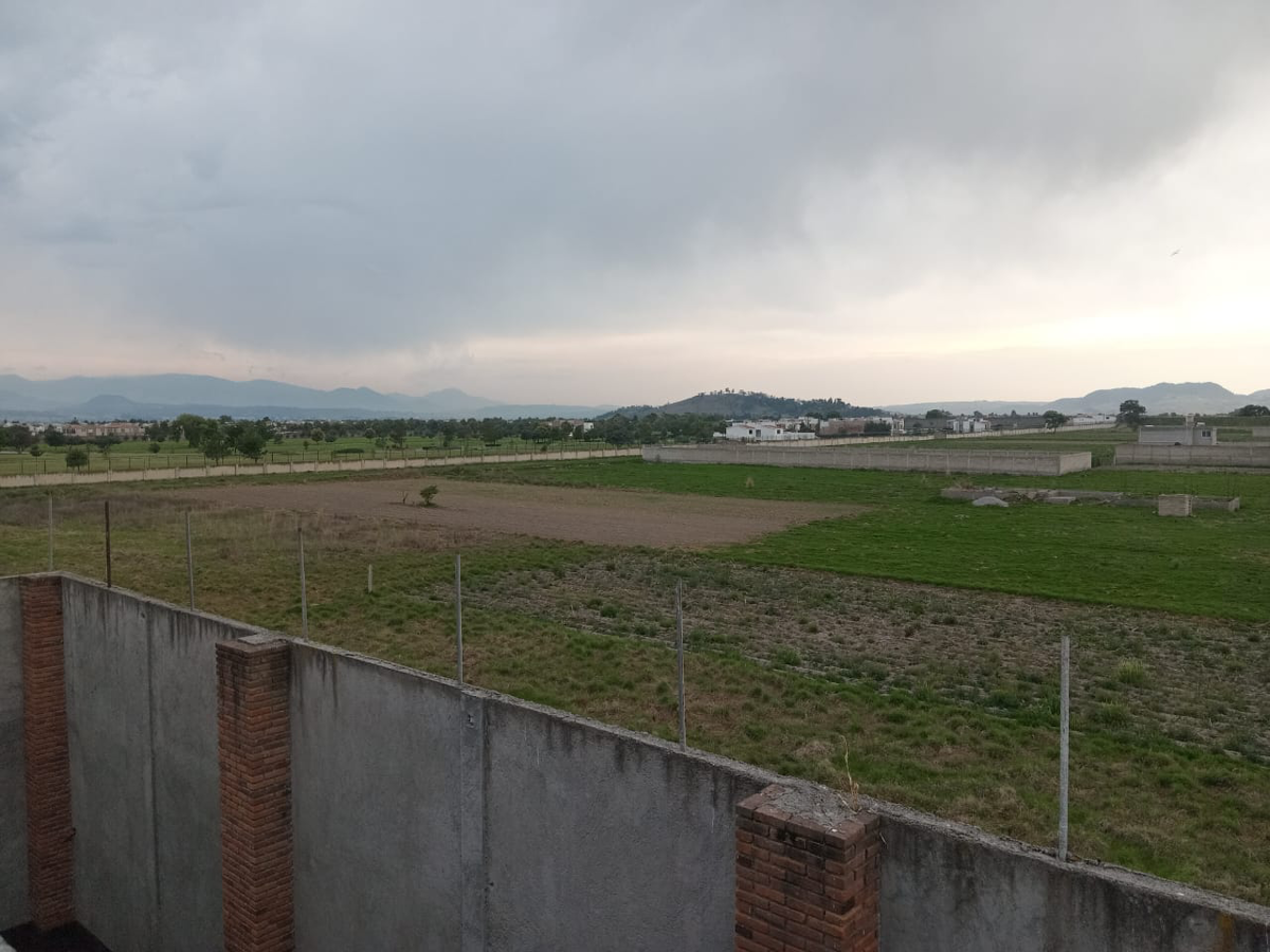 Terreno en venta en San Miguel Totocuitlapilco, Metepec