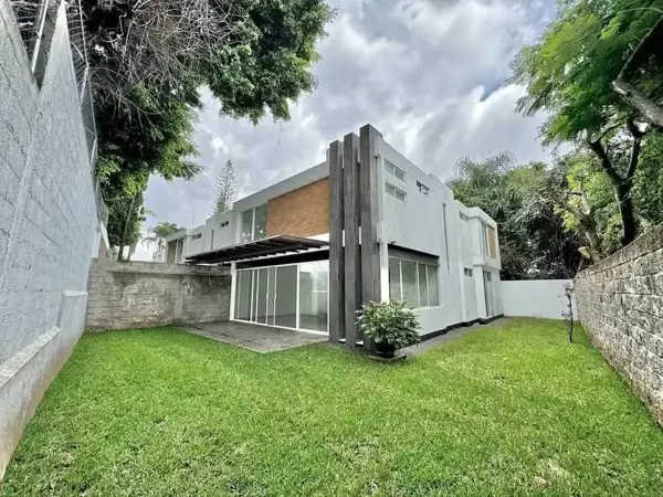 Excelente casa en Bellavista con recamara en P.B. Excelente casa en Bellavista con recamara en P.B.