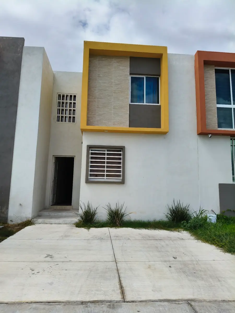 Casa en venta en El Haya, Villa de Álvarez — foto 1 de 25