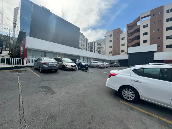 Edificio en venta en Lomas de San Francisco, Monterrey — foto 2 de 15
