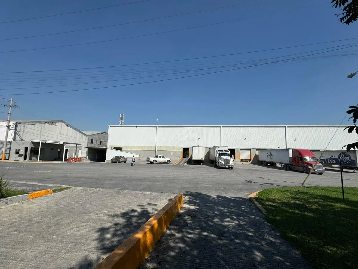Bodega en renta en Jardines de Monterrey, Apodaca — foto 1 de 12
