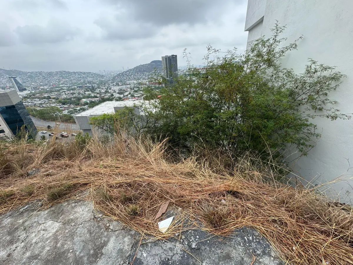 Terreno en venta en Lomas de Montecristo, Monterrey — foto 1 de 4