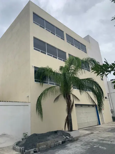 Edificio en venta en Hacienda la Silla, Guadalupe — foto 2 de 24
