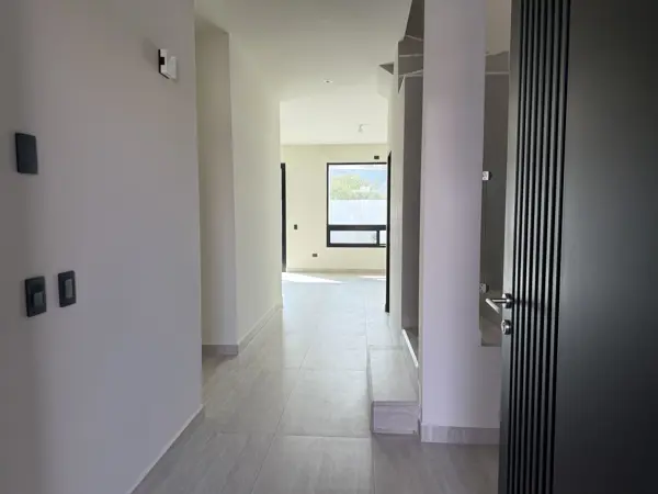 Casa en venta en Fraccionamiento Los Milagros de Valle Alto, Monterrey — foto 3 de 21