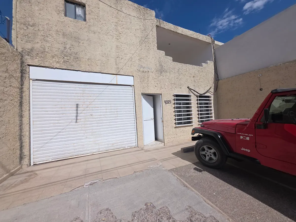 Casa muy céntrico para casa habitación o negocio Casa muy céntrico para casa habitación o negocio