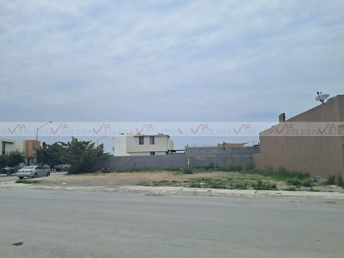 Terreno en renta en Lomas de los Pilares, Cadereyta Jiménez — foto 1 de 15