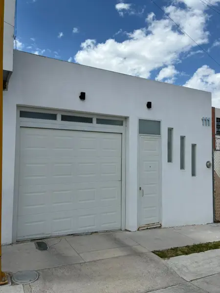 Venta de Casa en Una Planta en Villa Montaña, Aguascalientes, 3 Recámaras
