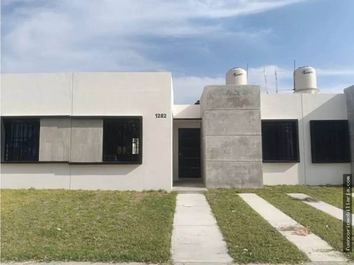 Casa en venta en La Fortuna, Villa de Álvarez — foto 1 de 7