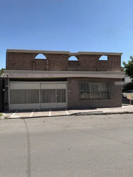 Casa en Venta en Torreón: Ideal para Negocio u Hogar