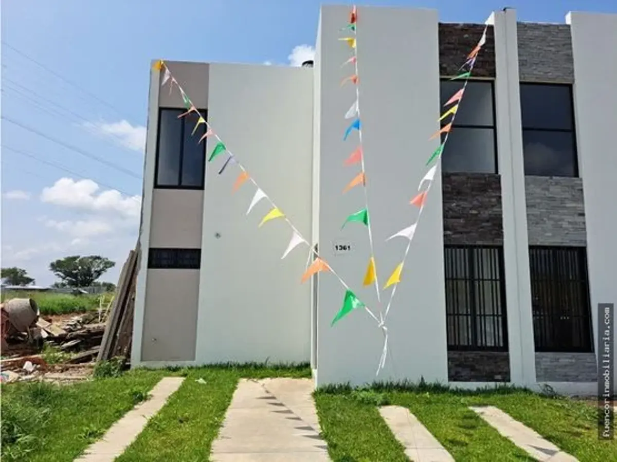 Casa en venta en Montellano II, Villa de Álvarez — foto 1 de 11