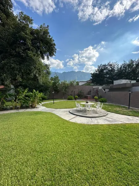 Terreno en venta en Del Valle, San Pedro Garza García — foto 2 de 9