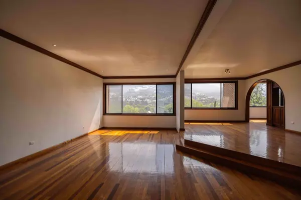 Casa en venta en Los Colorines, San Pedro Garza García — foto 2 de 35