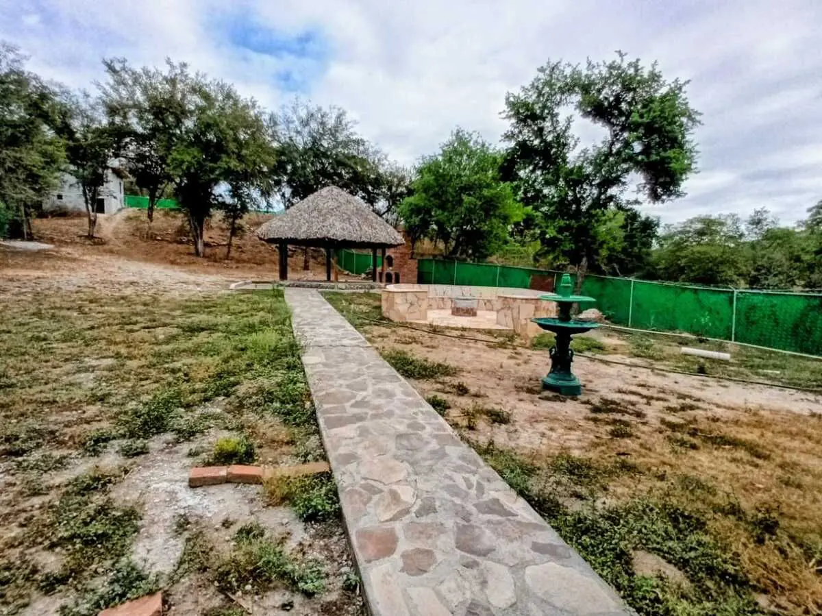 Quinta en venta en Montemorelos Centro, Montemorelos — foto 1 de 8