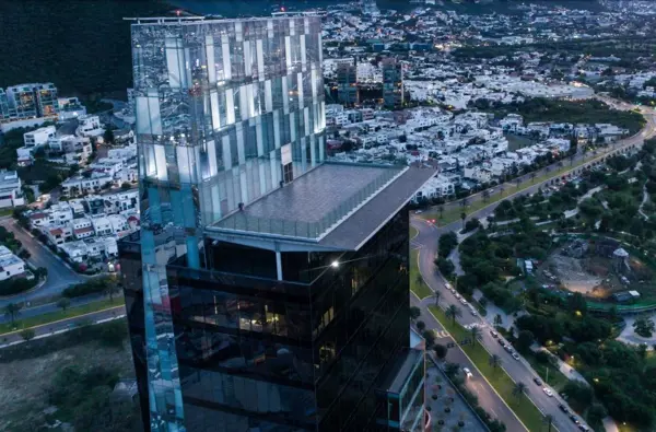 OFICINA EN RENTA TORRE HELICON VALLE ORIENTE