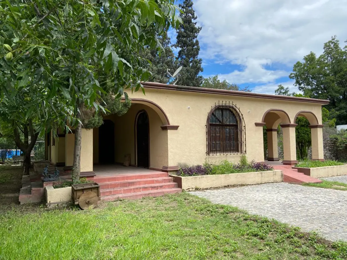 Quinta en venta en Centro Villa de Garcia (casco), García — foto 1 de 12