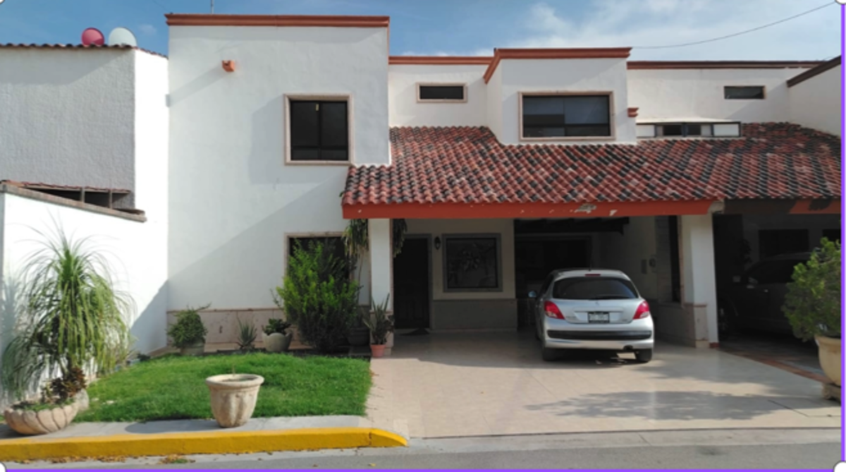 Vista 5 de Casa en Venta en Villa del Fresno, Torreón: Oportunidad en Comunidad Cerrada