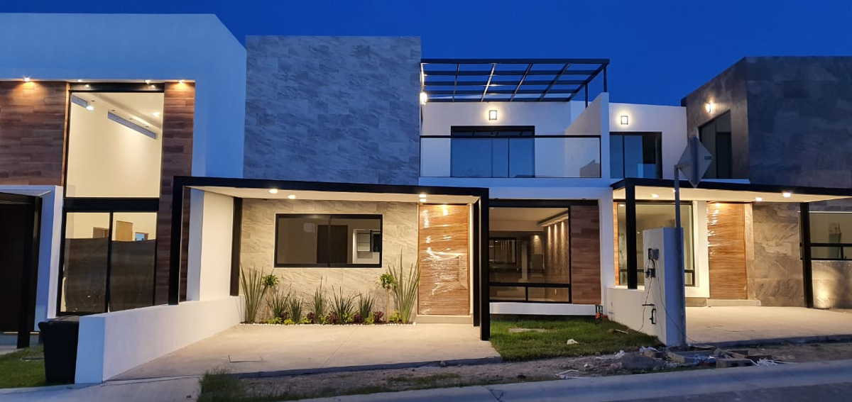 Casa en venta en Cañadas del Arroyo, Corregidora — foto 1 de 29