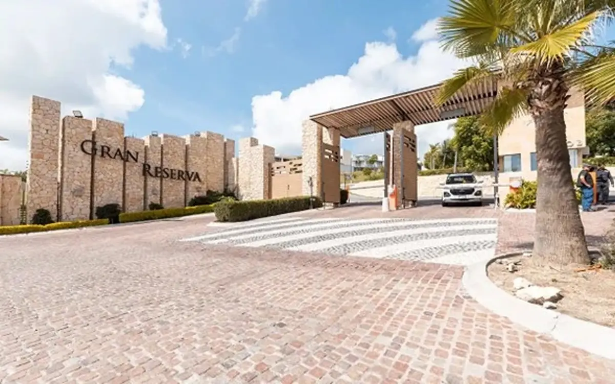 Terreno en venta en Lomas de Angelópolis, San Andrés Cholula — foto 1 de 18