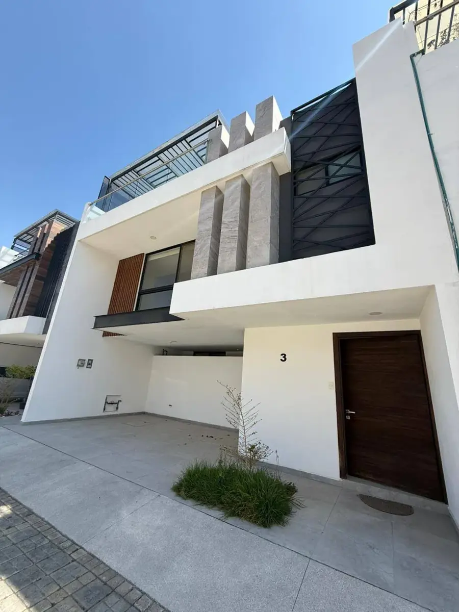 Casa en renta en Lomas de Angelópolis, San Andrés Cholula — foto 1 de 13