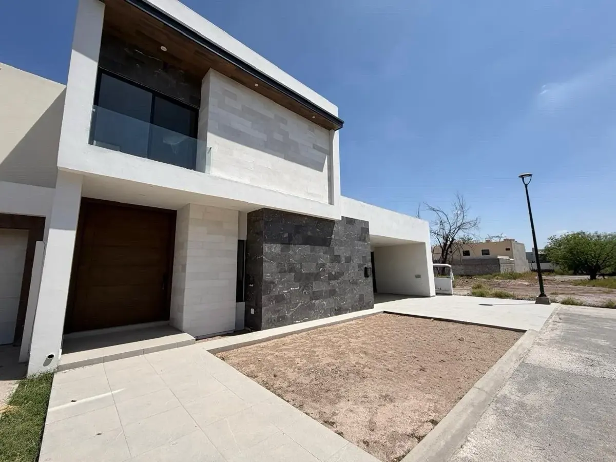 Casa en venta en Las Trojes, Torreón — foto 1 de 33