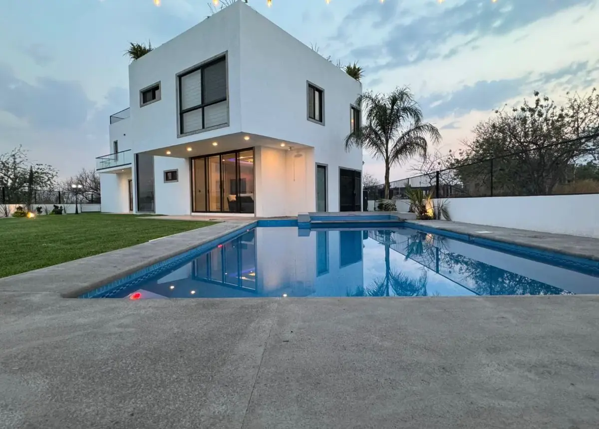 Casa en venta en Lomas de Cocoyoc, Atlatlahucan — foto 1 de 18
