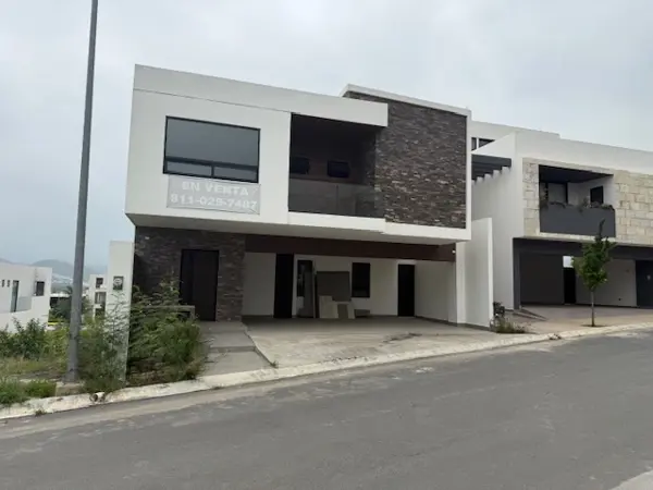 CASA EN VENTA EN BOSQUES DE LAS MISIONES, CARRETERA NACIONAL
