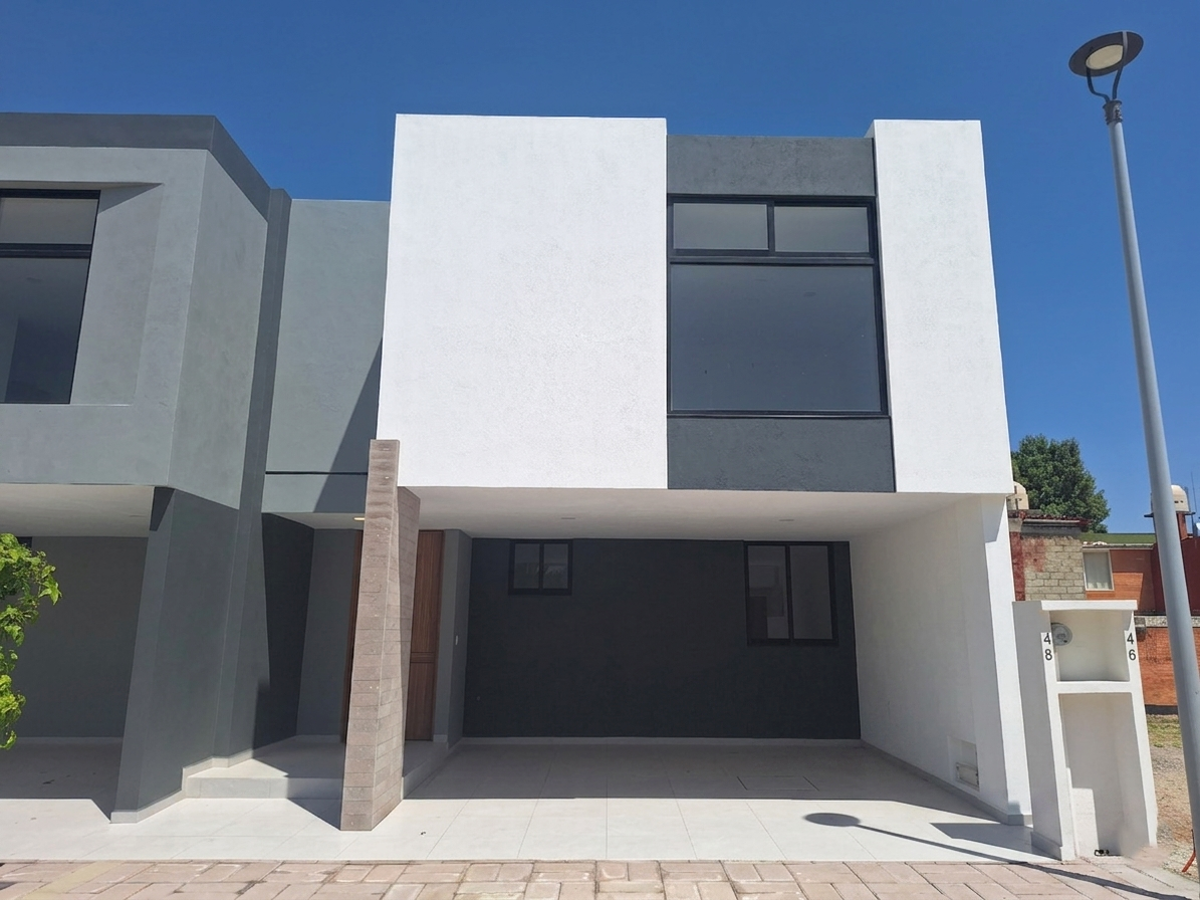 Casa en venta en San Juan Cuautlancingo, Cuautlancingo — foto 1 de 45