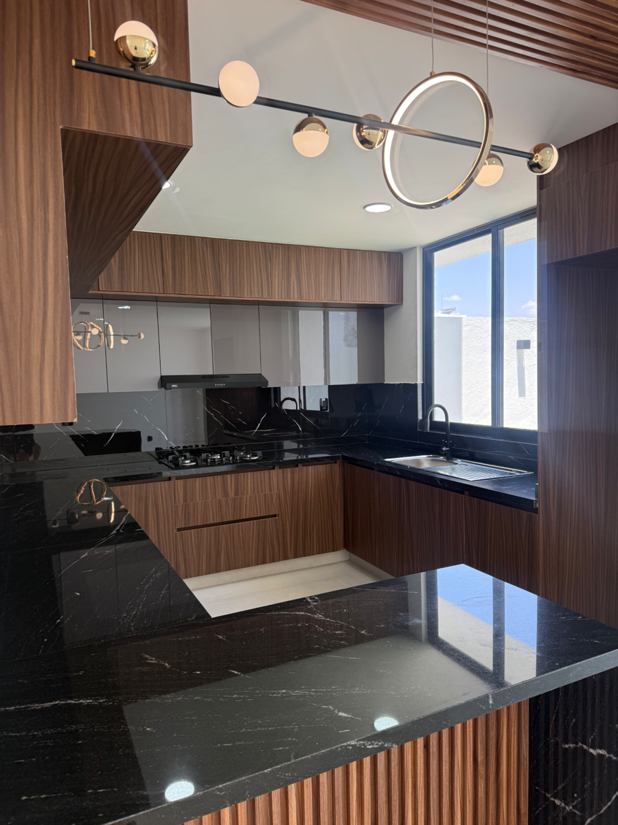 Casa en venta en El Condado, Corregidora — foto 1 de 16