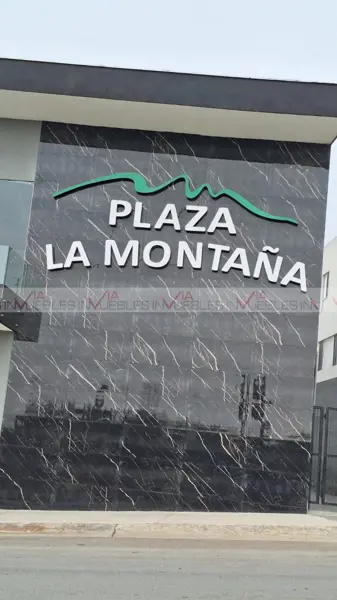 Cumbres la Rioja, Plaza la Montaña