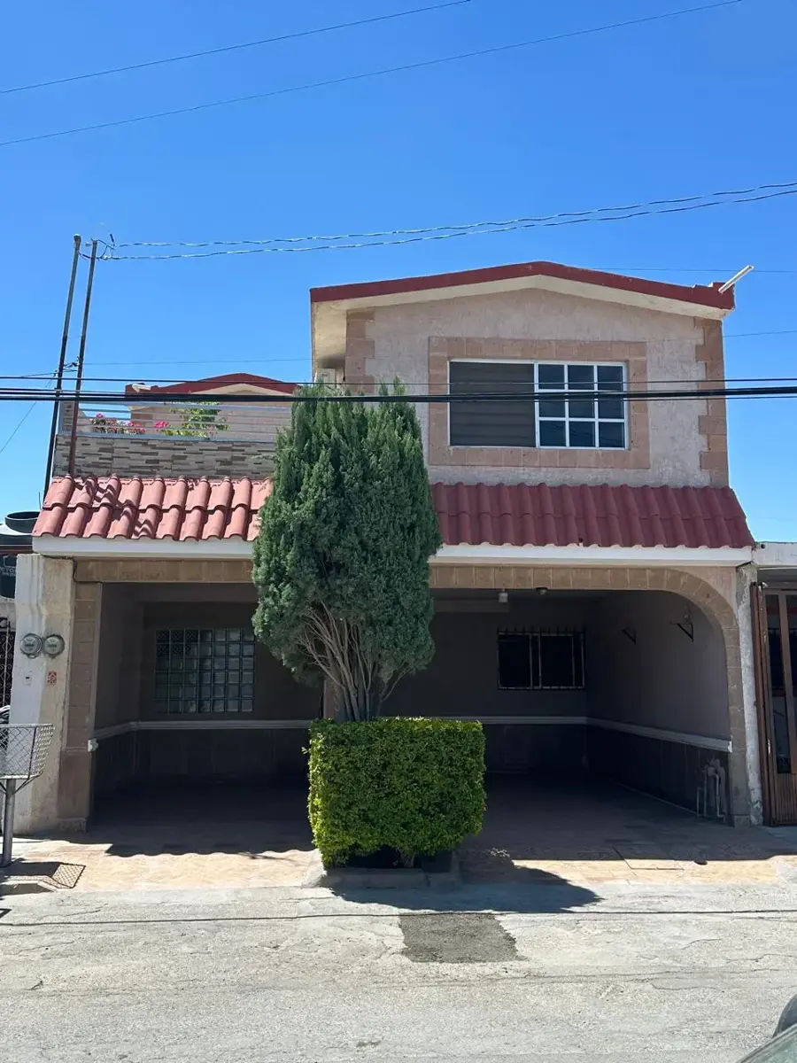 Casa en venta en Las Arboledas, Torreón — foto 1 de 27