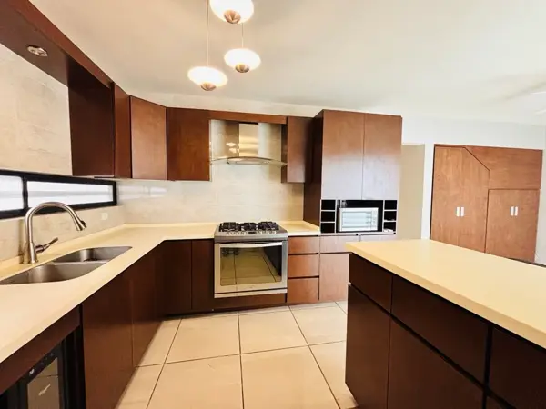 Casa en venta en Valle de Las Alamedas, San Nicolás de los Garza — foto 2 de 8