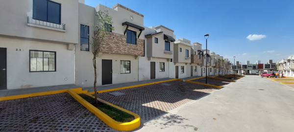 Casa en Venta en Tecámac, Real Alcalá - 3 Recámaras, Conjunto Cerrado
