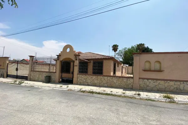 Casa en venta en La Aurora, Saltillo — foto 3 de 28