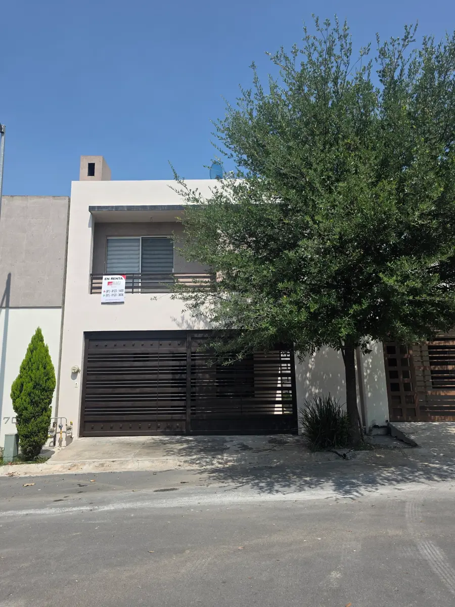 Casa en renta en Cumbres San Patricio, García — foto 1 de 17