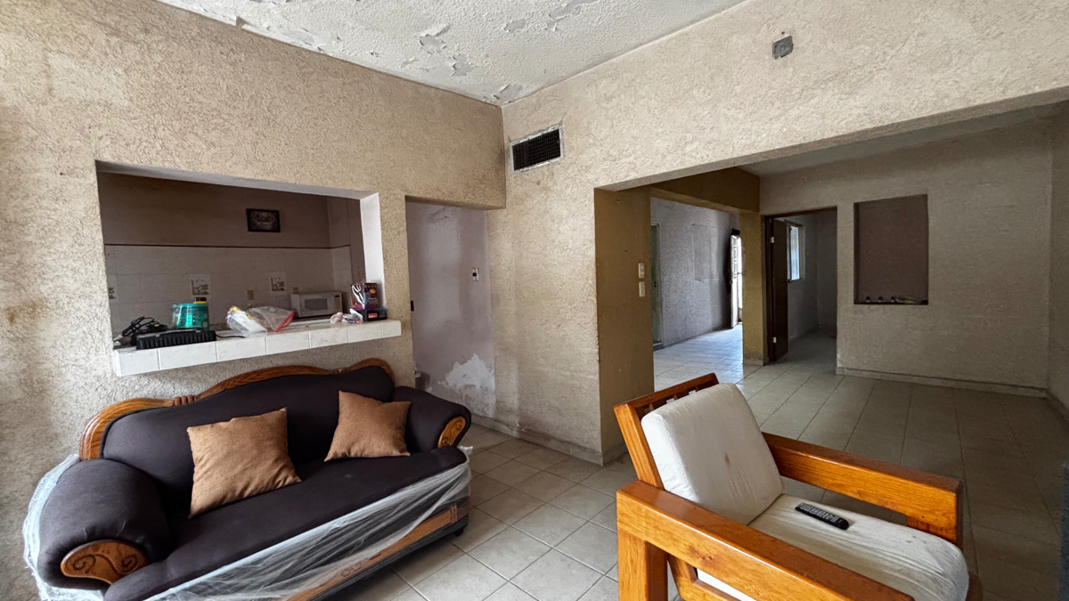 ACOGEDORA CASA A UNAS CUADRAS DE LA COLON AL LADO DEL AUDITORIO DE UN PISO ACOGEDORA CASA A UNAS CUADRAS DE LA COLON AL LADO DEL AUDITORIO DE UN PISO